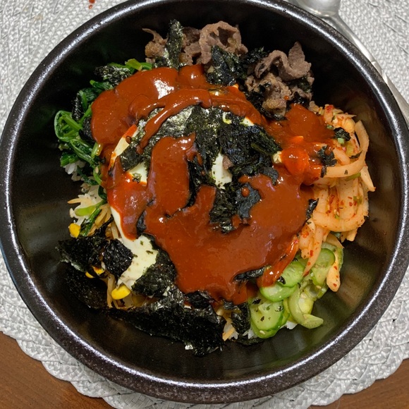 Meet your Posher, Hollie - Picture 1 of 1